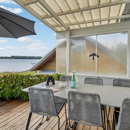 Beautiful In With House Sea View *